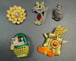Fall Kitty Brooches