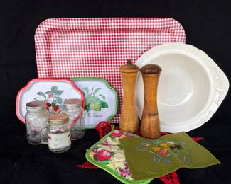 Country Kitchen Items: Includes Tray with Folding Legs