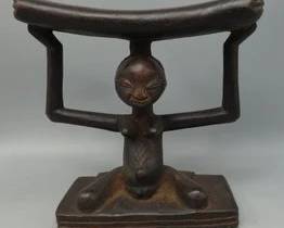 CENTRAL AFRICAN CONGO LUBA PEOPLE TRIBAL HEADREST / NECK REST — ANTIQUE HAND‑CARVED FIGURAL FORM