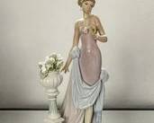 VINTAGE LLADRO STATUE SIGNED
