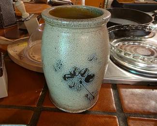 Salt pottery.