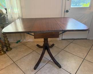 Antique Phyfe Style Drop Leaf Pedestal Table