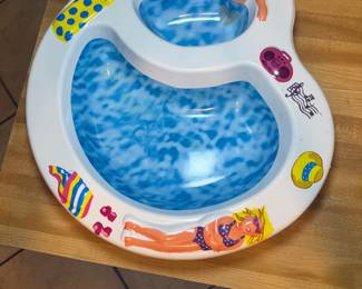 Vintage 1980s/1990s novelty plastic "Pool Party" chip and dip serving bowl