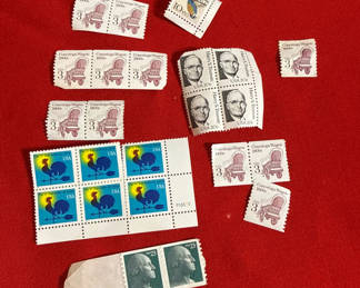 Lot 14: Assorted US postage stamps collection