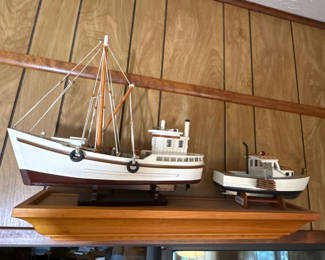 Lot 4: Wooden Model Ship