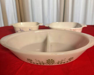Lot 57: CorningWare Baking Dishes and Divided Serving Bowl