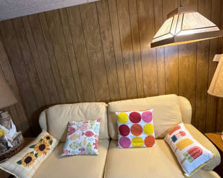 Lot 33: Clayton Marcus Loveseat with Decorative Throw Pillows
