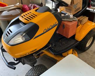 Riding mower in good condition