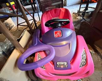 Childrens ride-on toy