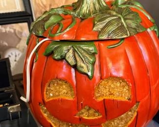 Pumpkin / jack-o-lantern decoration