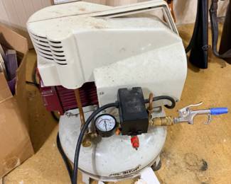 Air compressor