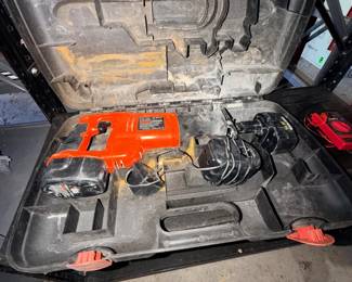 Cordless recipicating saw