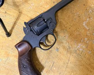 British .38/200 service revolver, likely Enfield No.2 Mk I*, ENGLAND and BNP proofs.