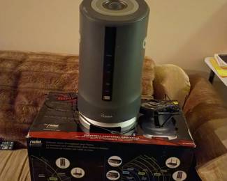 Rocketfish Speaker