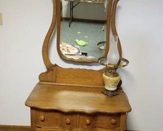 Antique Wooden Dresser/mirror