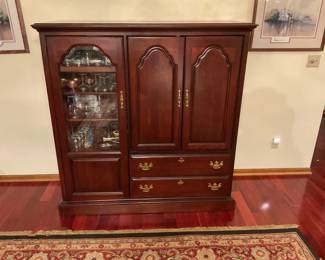 Entertainment/Display Cabinet
