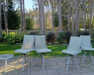 4 Patio Chairs