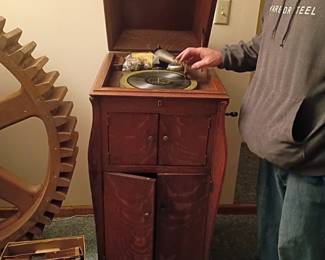 Victor Phonograph