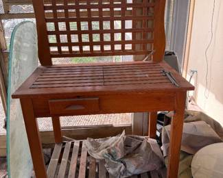potting bench