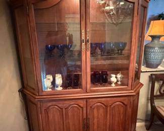 Davis furniture Co china cabinet