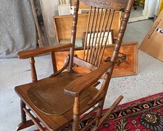 OAK ROCKER
