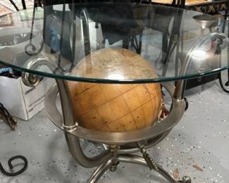 GLOBE TABLE