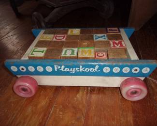 Early Child's Wagon w/Blocks