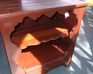 Cabinet w/Drawer