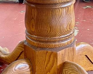 LOT # 088  -  OAK PEDESTAL CLAW FOOT TABLE