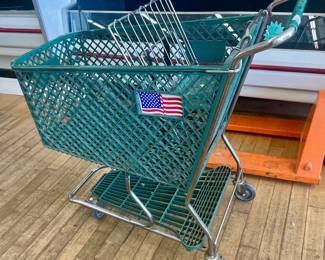 LOT # 042  -  SHOPPING CART - GREEN