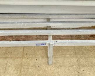 LOT # 027  -  ALUMINUM DUNNAGE RACK