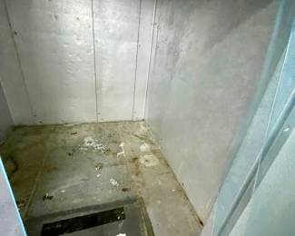 LOT # 111 BALLY WALK-IN COOLER (LEFT) & FREEZER (RIGHT) COMBO