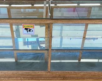 LOT # 106  -  LARGE ANTIQUE DISPLAY CABINET w/DOORS