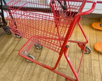 LOT # 039  -  SHOPPING CART - RED