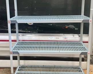 LOT # 084  -  METRO/MAX 4-SHELF ROLLING RACK