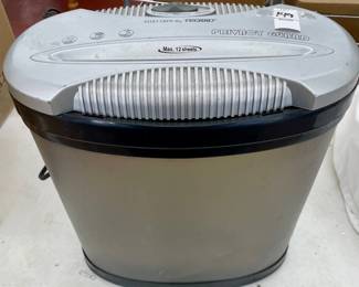 LOT #149  -  PAPER SHREDDER