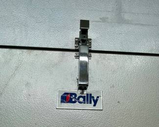 LOT # 111 BALLY WALK-IN COOLER (LEFT) & FREEZER (RIGHT) COMBO