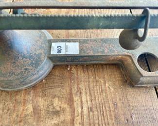 LOT # 003  -  ANTIQUE SCALE
