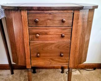 ViNTAGE SEWING CABINET