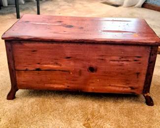 SMALL WOODEN CHEST