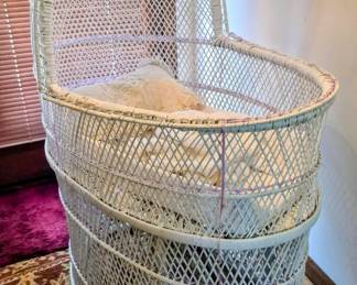 WICKER BASSINET