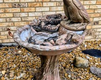 SWAN BIRD BATH