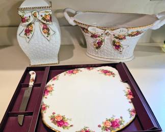 ROYAL ALBERT OLD COUNTRY ROSE COOKIE JAR, CAKE PLATE and COMPOTE