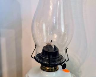 MiLK GLASS OIL LAMP