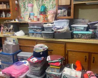 SEWING & CRAFT ITEMS IN TOTES