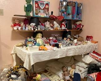DOLLS, RAGGEDY ANN & ANDY