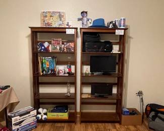 SHELF UNITS