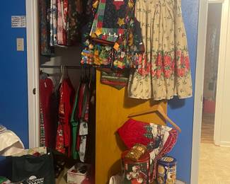 VINTAGE CLOTHES