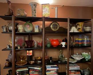 5 level shelf unit, vintage glassware & clock, books