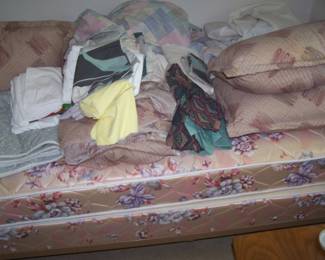 THE OTHER TWIN & BEDDING